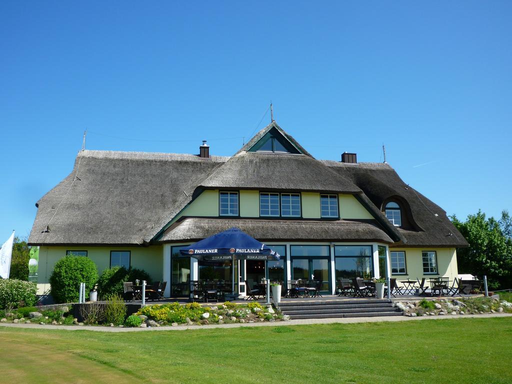Golfcentrum Schloss Karnitz Ruegen Garz  Zewnętrze zdjęcie